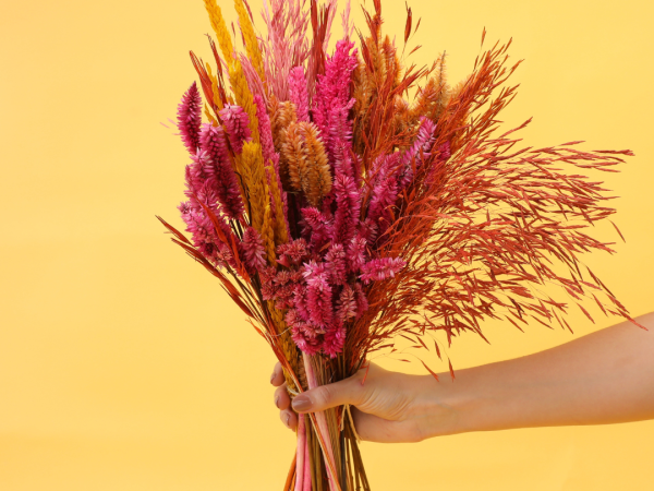 Elegância desidratada: como usar flores secas na decoração