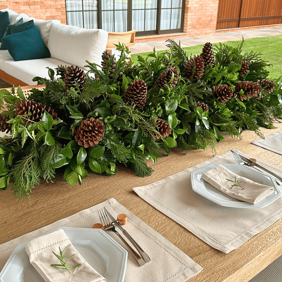 Decoração de Natal: como usar flores na mesa e criar um clima especial